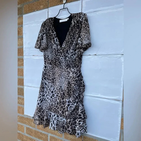 ASTR the Label Leopard Print Ruched Mini  Dress M - Picture 3 of 10